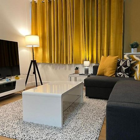 Modern And Stylish 1Bed Flat Apartment Barking  Exterior photo