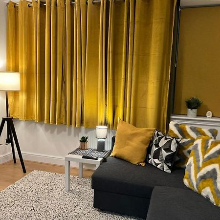 Modern And Stylish 1Bed Flat Apartment Barking  Exterior photo