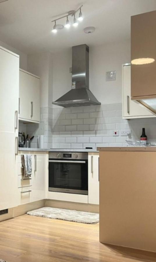 Modern And Stylish 1Bed Flat Apartment Barking  Exterior photo