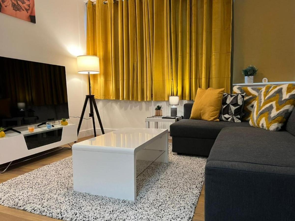Modern And Stylish 1Bed Flat Apartment Barking  Exterior photo